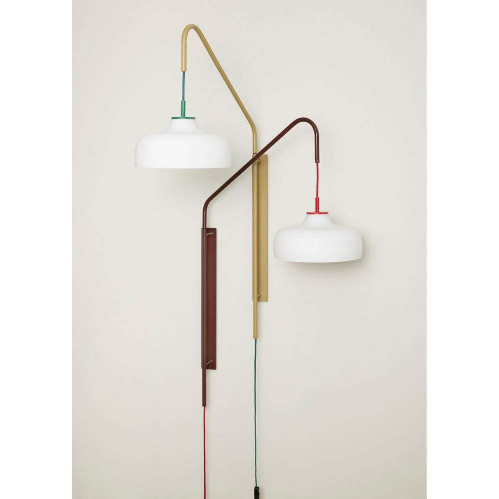 Alternativ bild 1 för Hübsch - Current Wall Light - Vägglampa - Green/Khaki - 71x30xh111cm, E27